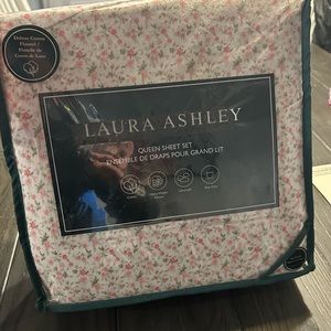 Laura Ashley new Queen sheet set